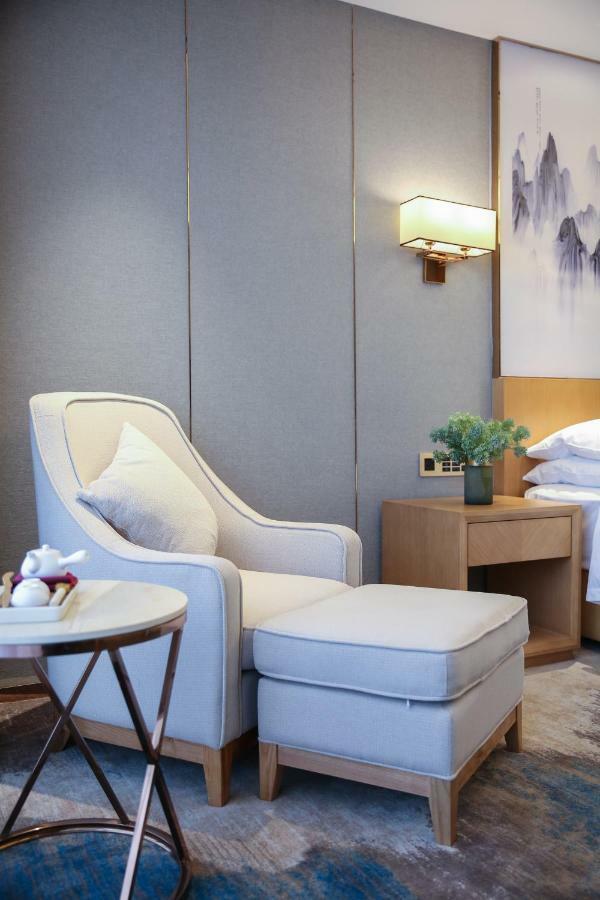 Venus Royal Hotel Foshan Kuiqi Road Metro Station Eksteriør billede