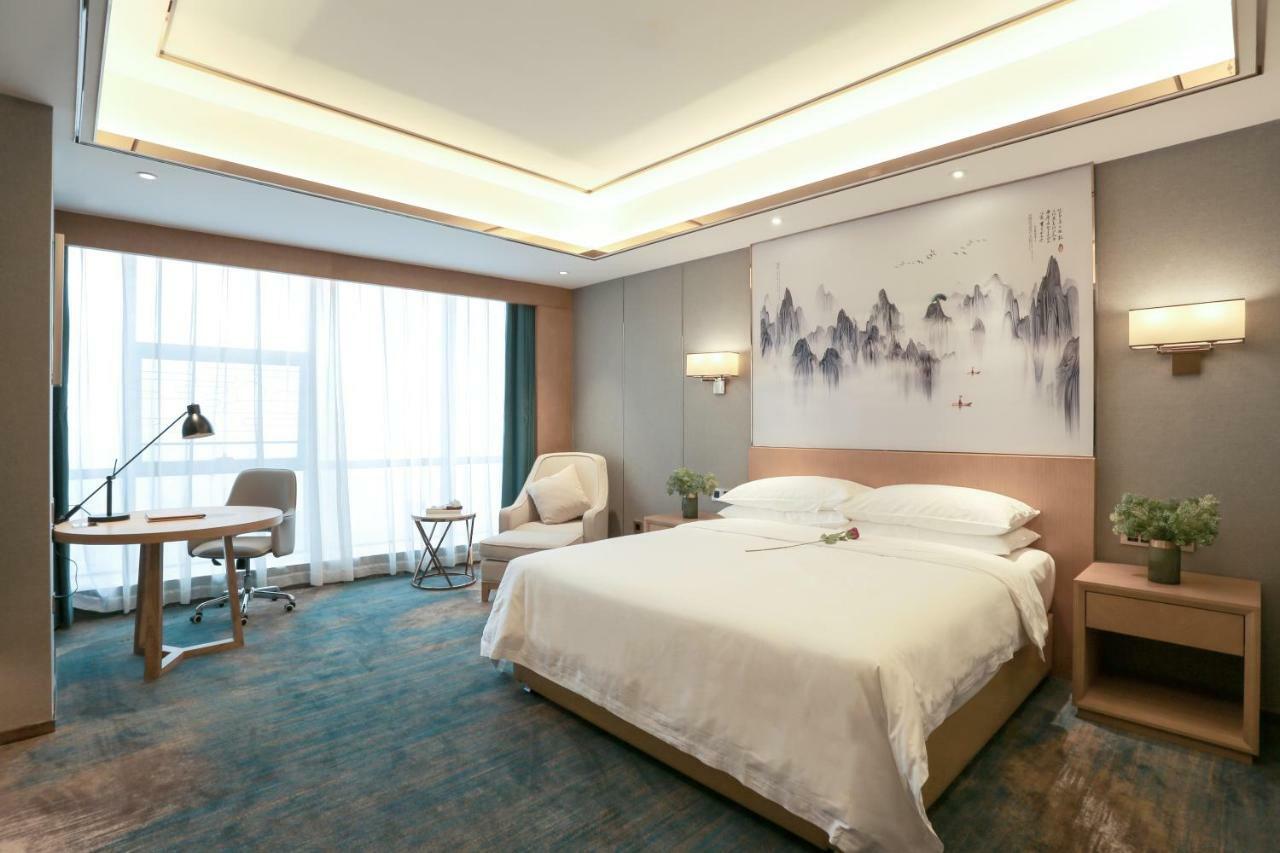 Venus Royal Hotel Foshan Kuiqi Road Metro Station Eksteriør billede